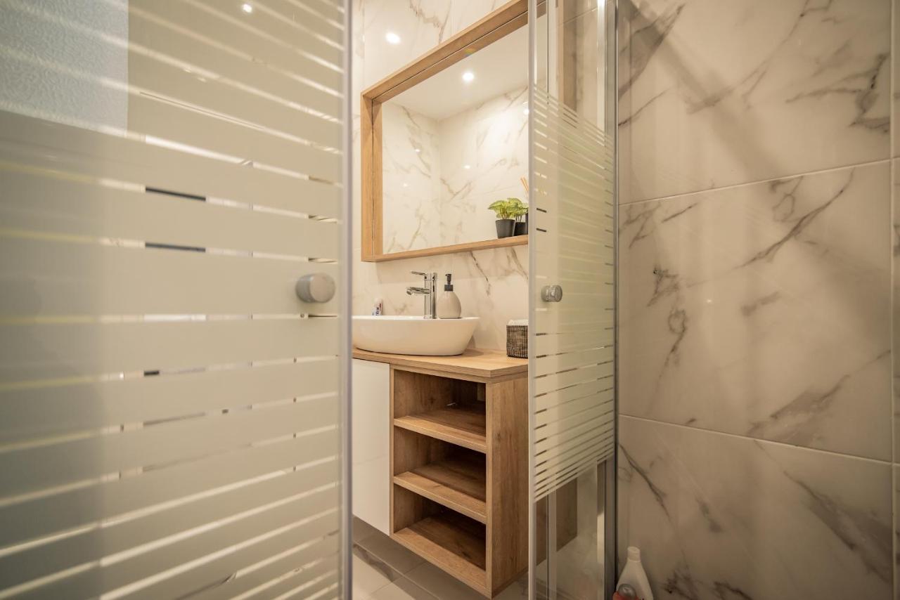 Apollo'S Apartment On Radio City Midas Home Thessalonique Extérieur photo